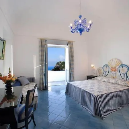 Palazzo Marzoli Charme - Small Luxury 호텔 4*